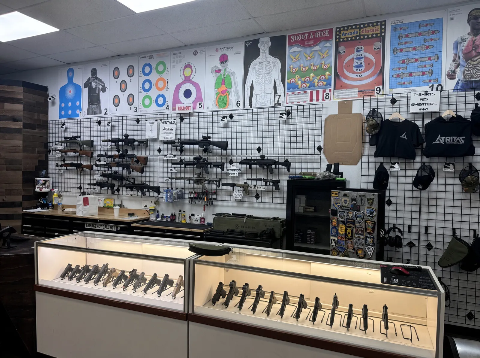 Tritac rental wall and handgun display cases